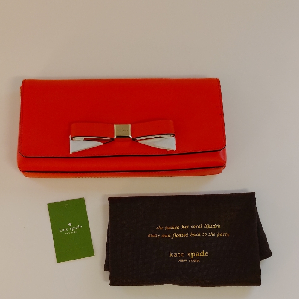 Kate Spade Pink 🩷 Clutch with Silver Bow - Picture 2 of 12